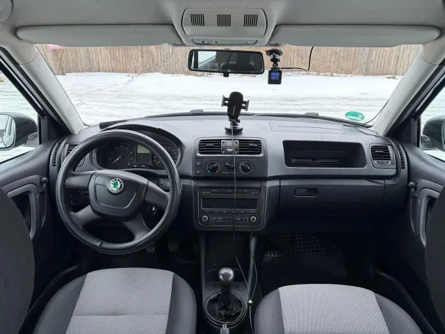 Skoda Fabia - фото 3