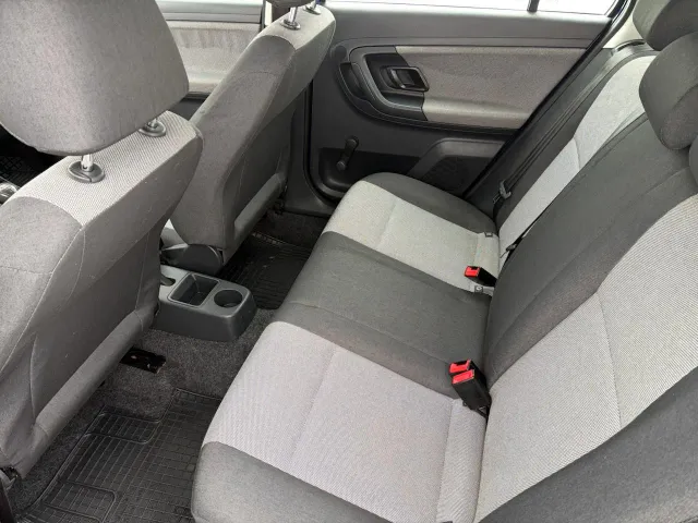 Skoda Fabia - фото 5