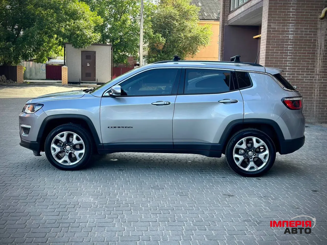 Jeep Compass - фото 2