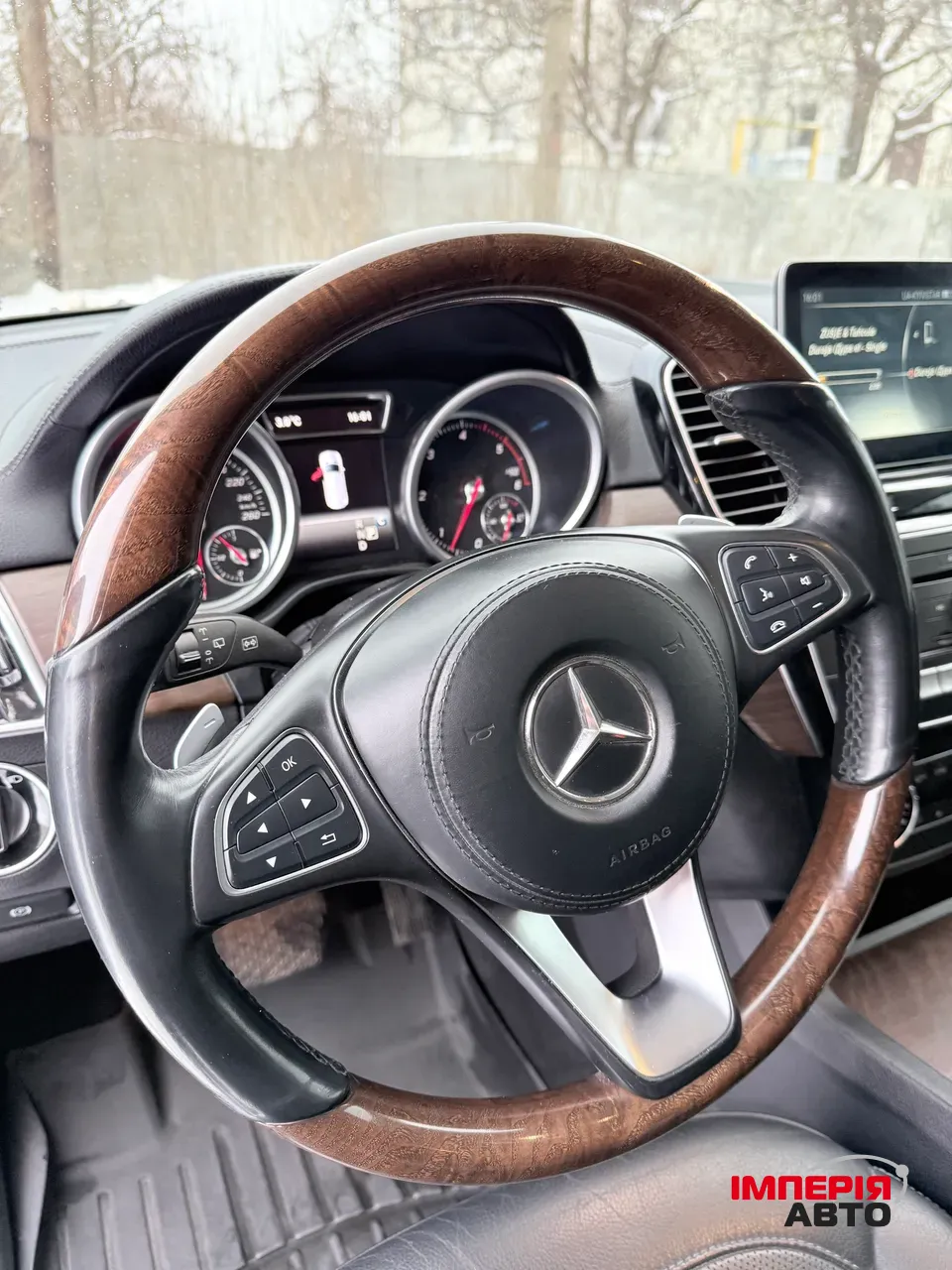 Mercedes-Benz GLS - фото 22