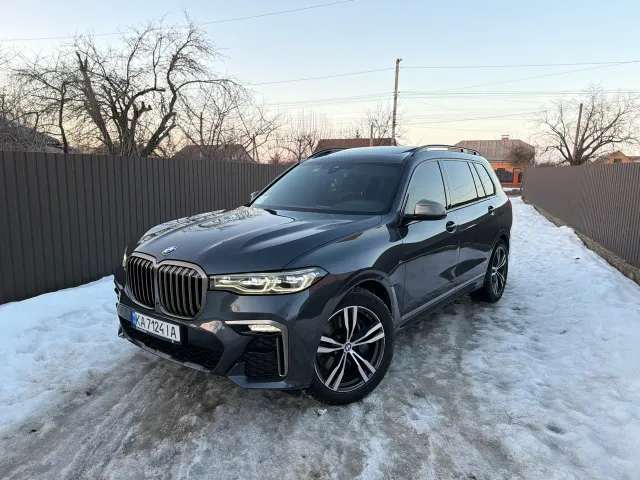 BMW X7 - фото 1