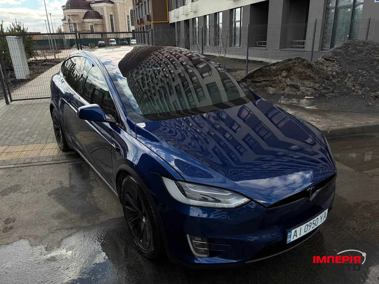 Tesla Model X - фото 14