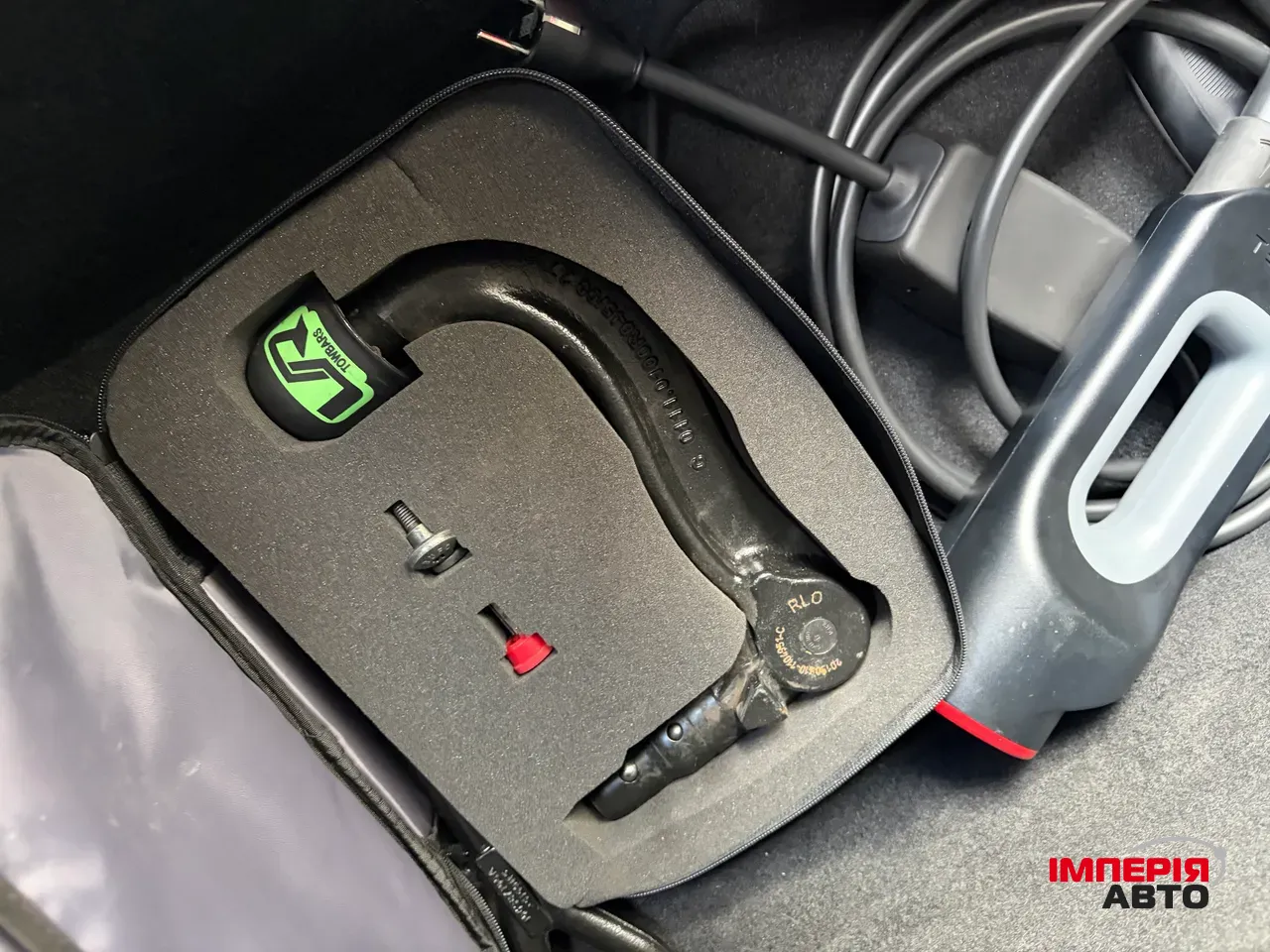 Tesla Model X - фото 6