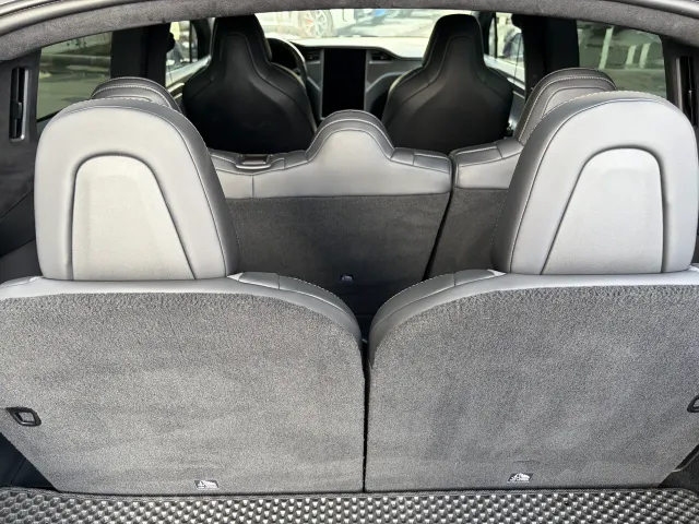 Tesla Model X - фото 5