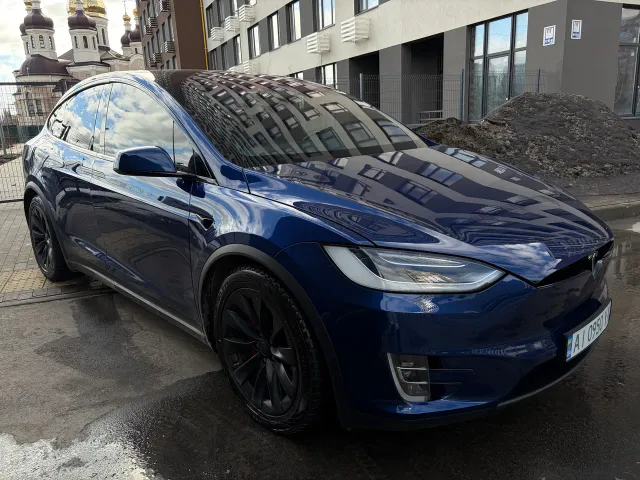 Tesla Model X - фото 1