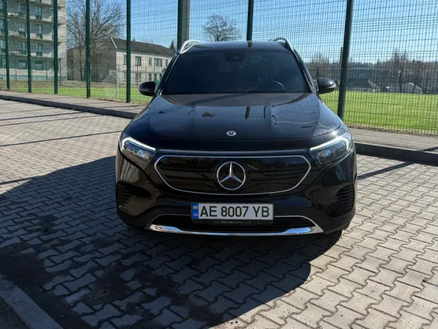 Mercedes-Benz EQB - фото 1