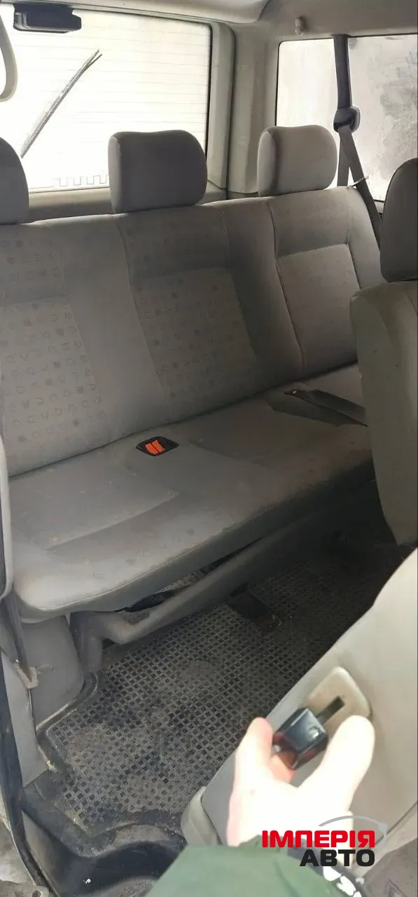 Volkswagen Caravelle - фото 7