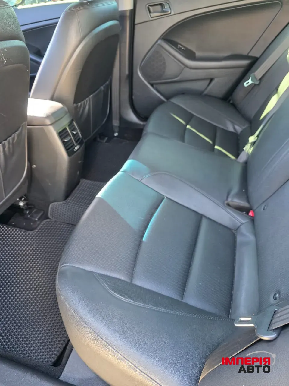 Kia K5 - фото 14