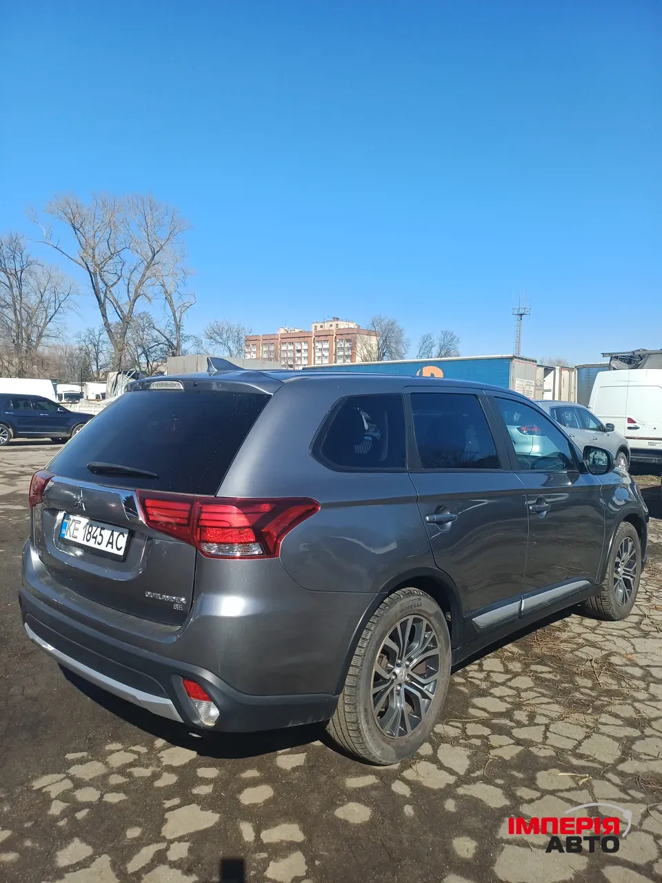 Mitsubishi Outlander - фото 5