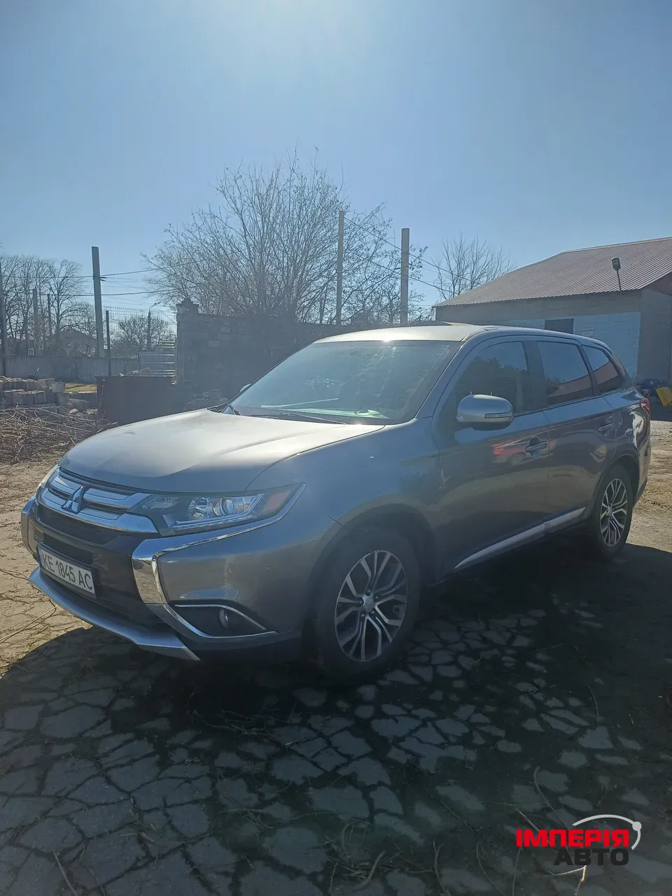Mitsubishi Outlander - фото 2