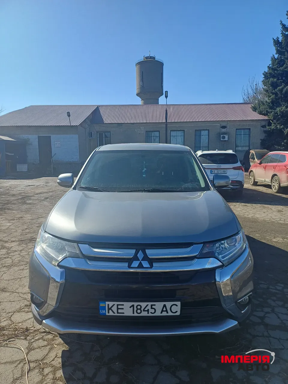 Mitsubishi Outlander - фото 1