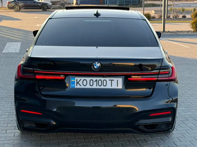 BMW 7 серії - фото 5
