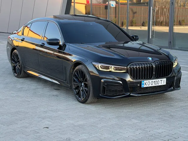 BMW 7 серії - фото 3