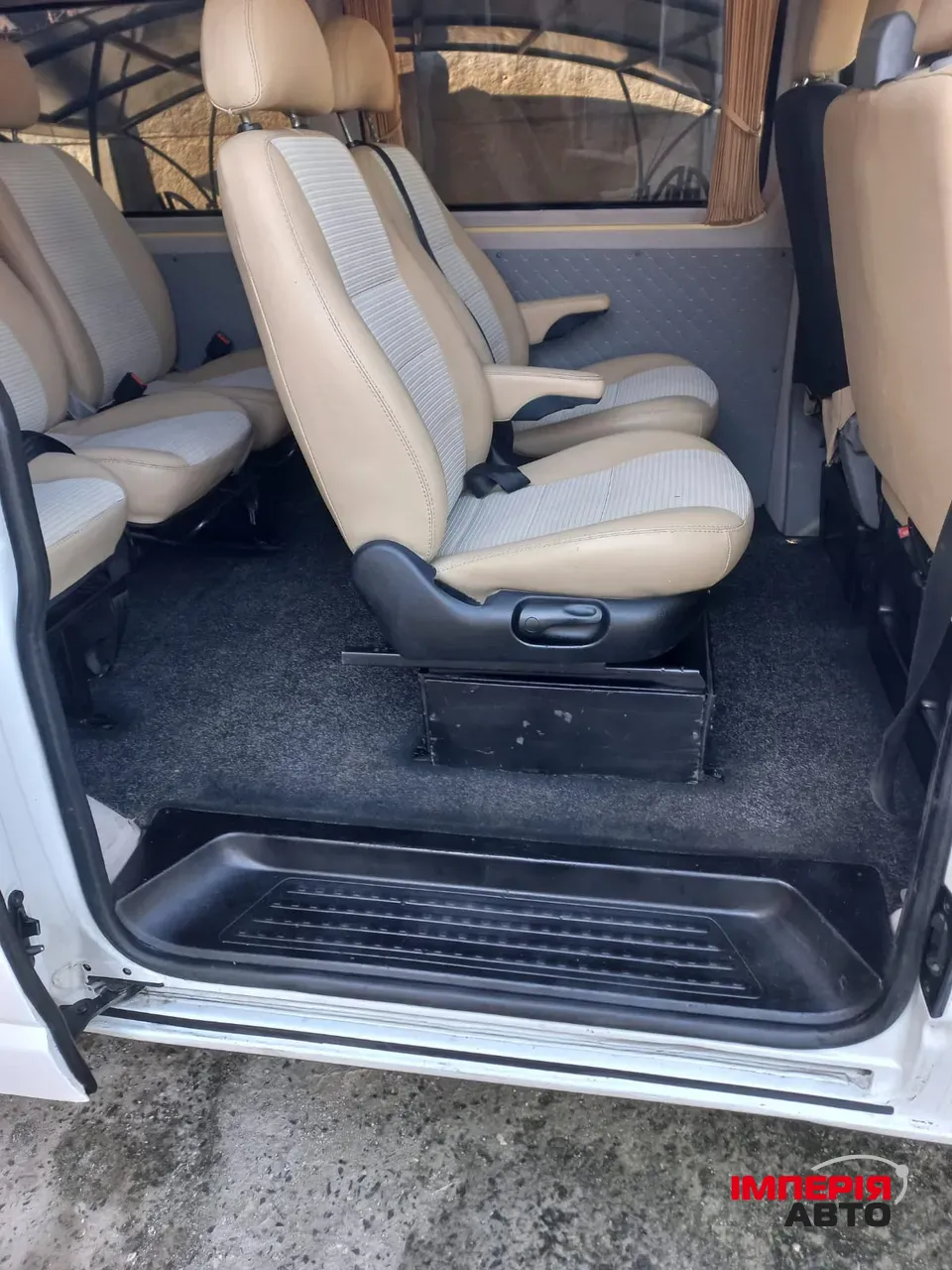 Volkswagen Transporter - фото 10