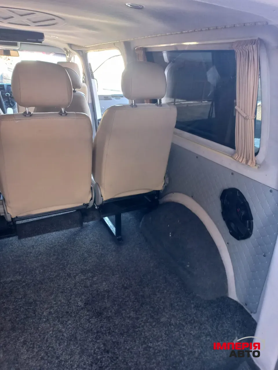 Volkswagen Transporter - фото 9