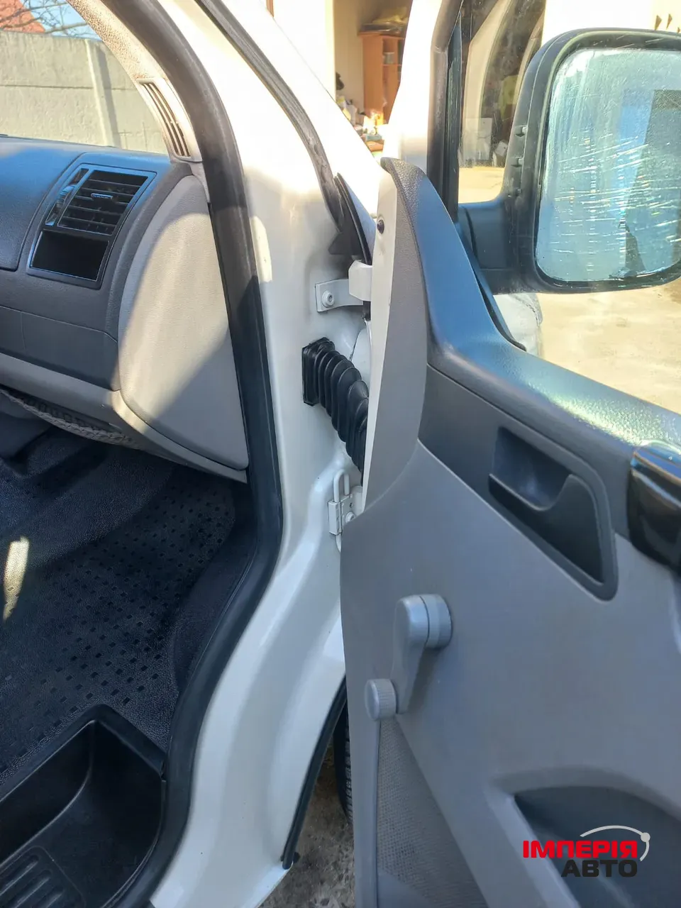 Volkswagen Transporter - фото 15