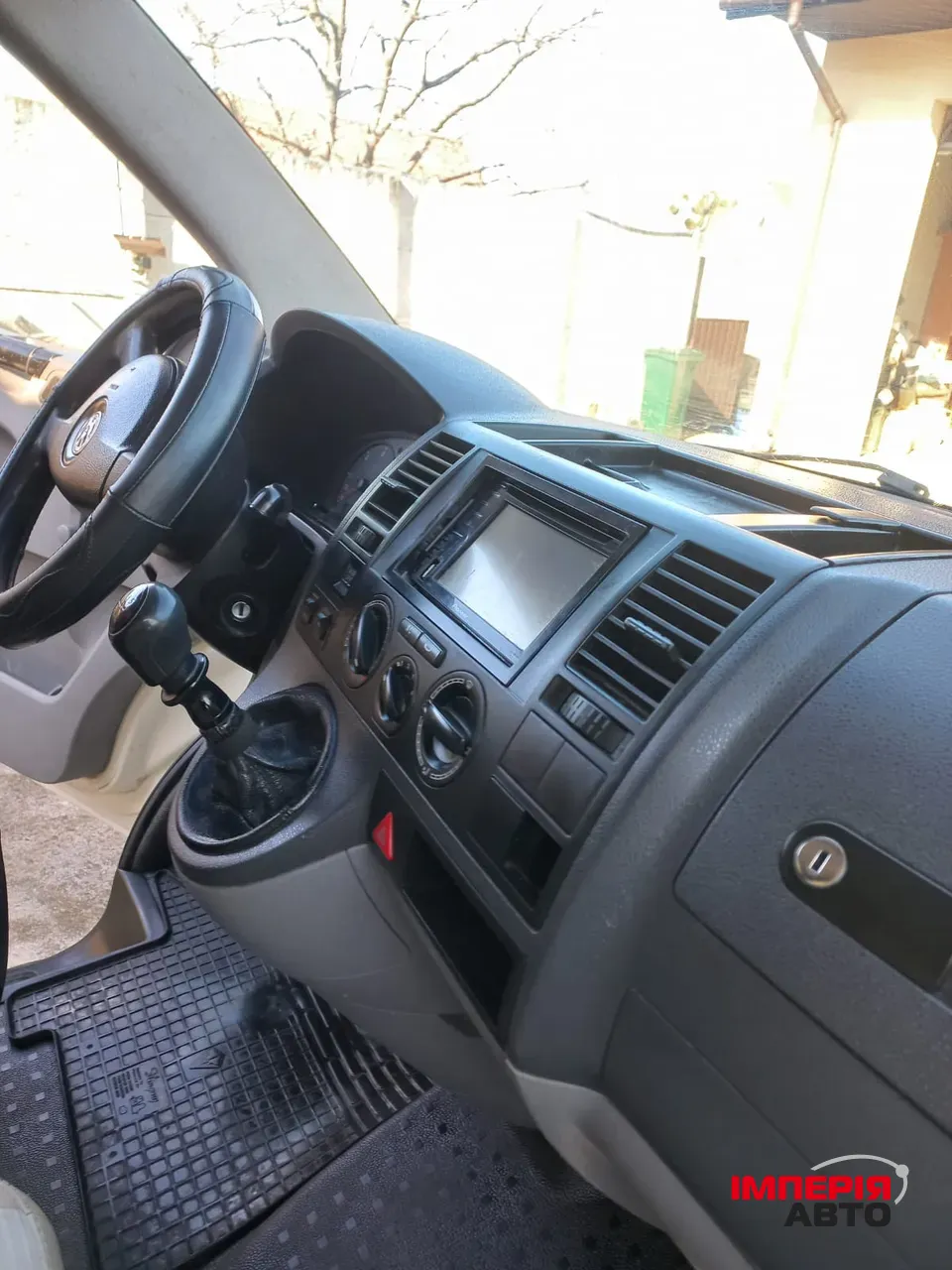 Volkswagen Transporter - фото 17