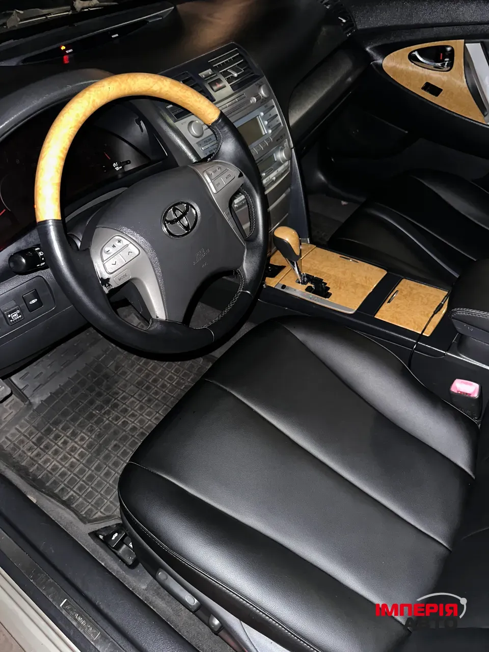 Toyota Camry - фото 5