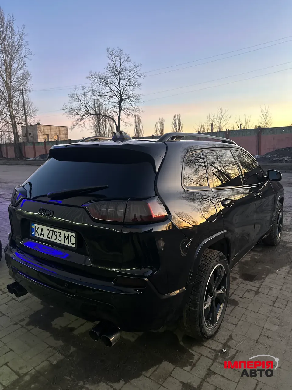 Jeep Cherokee - фото 2