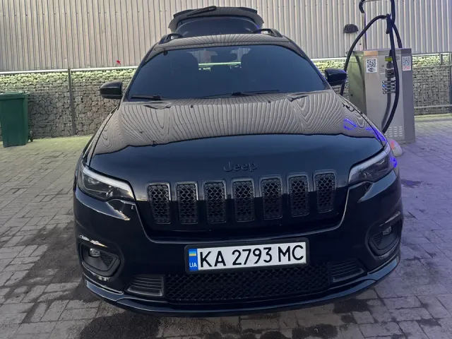 Jeep Cherokee - фото 4