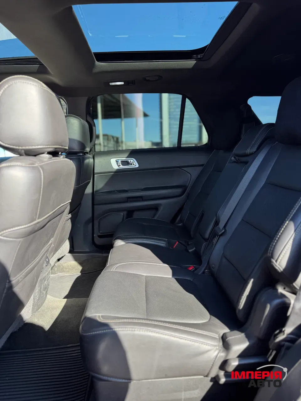 Ford Explorer - фото 10