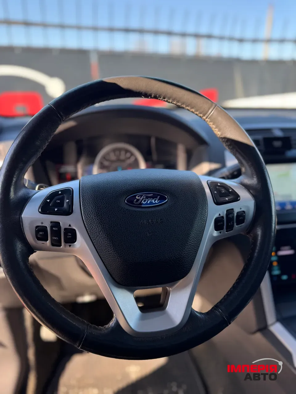 Ford Explorer - фото 8