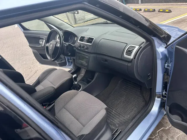 Skoda Roomster - фото 4