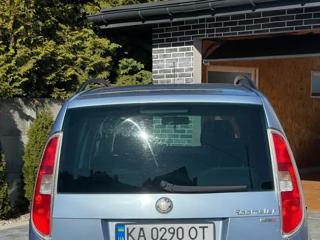 Skoda Roomster - фото 3