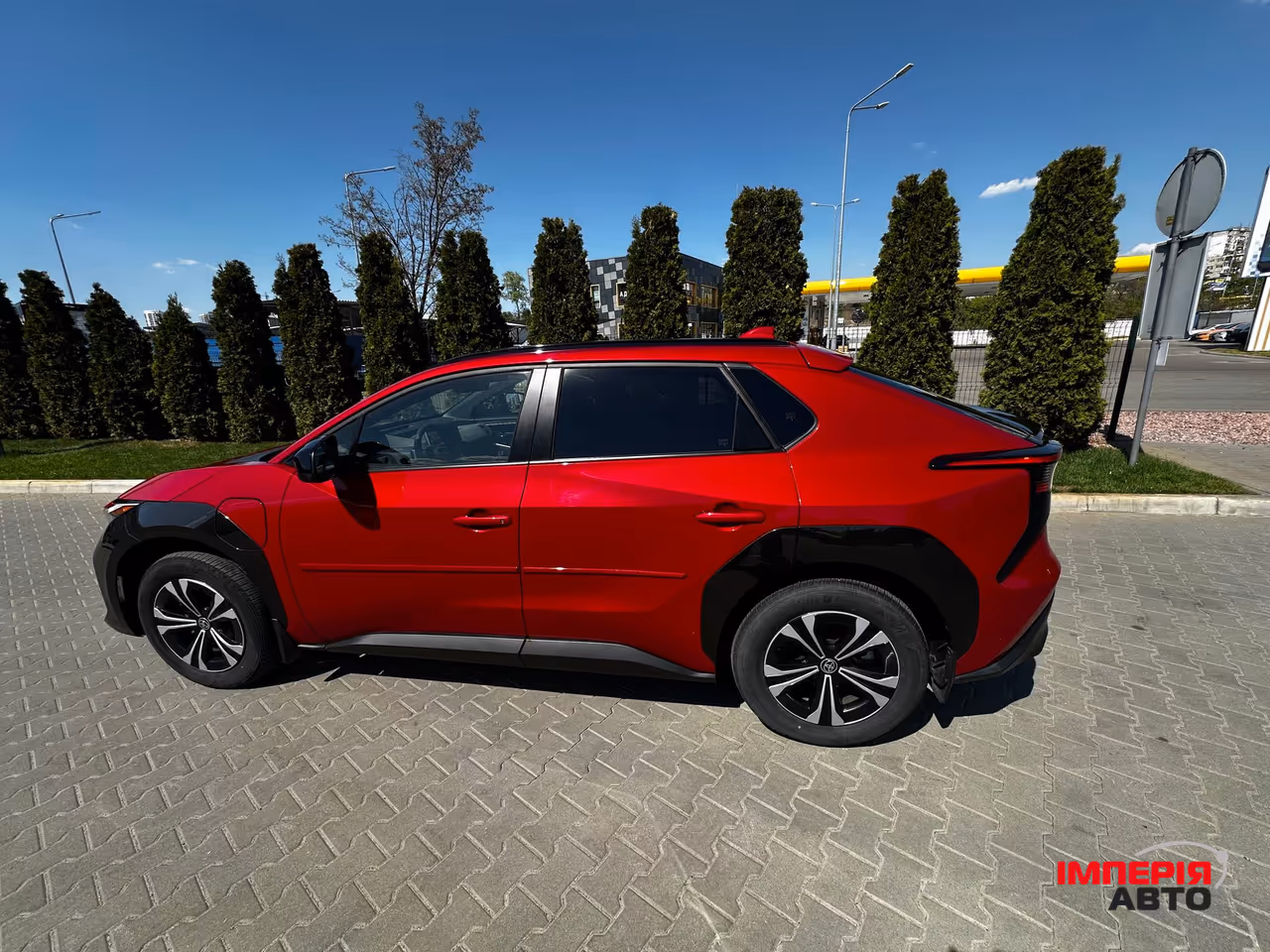 Toyota bZ4X - фото 7
