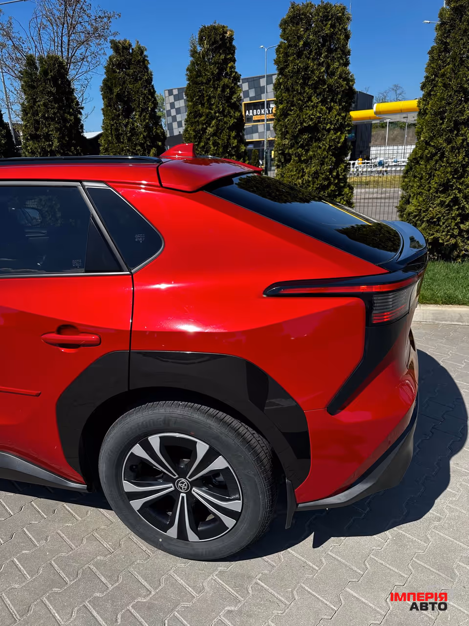 Toyota bZ4X - фото 4