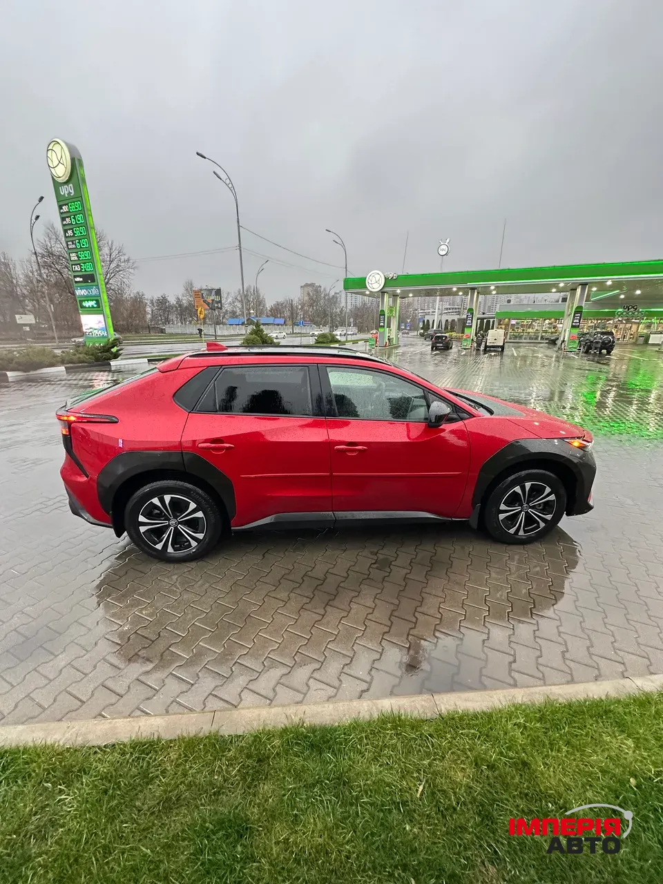 Toyota bZ4X - фото 5