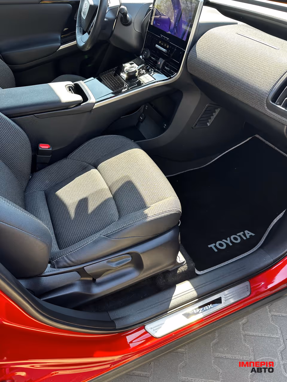 Toyota bZ4X - фото 12