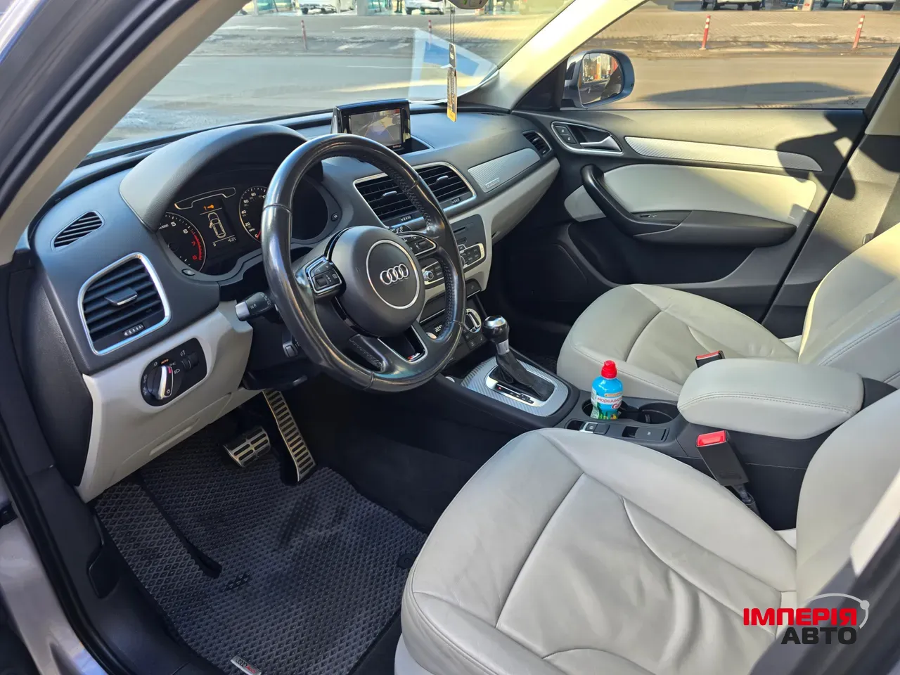 Audi Q3 - фото 9