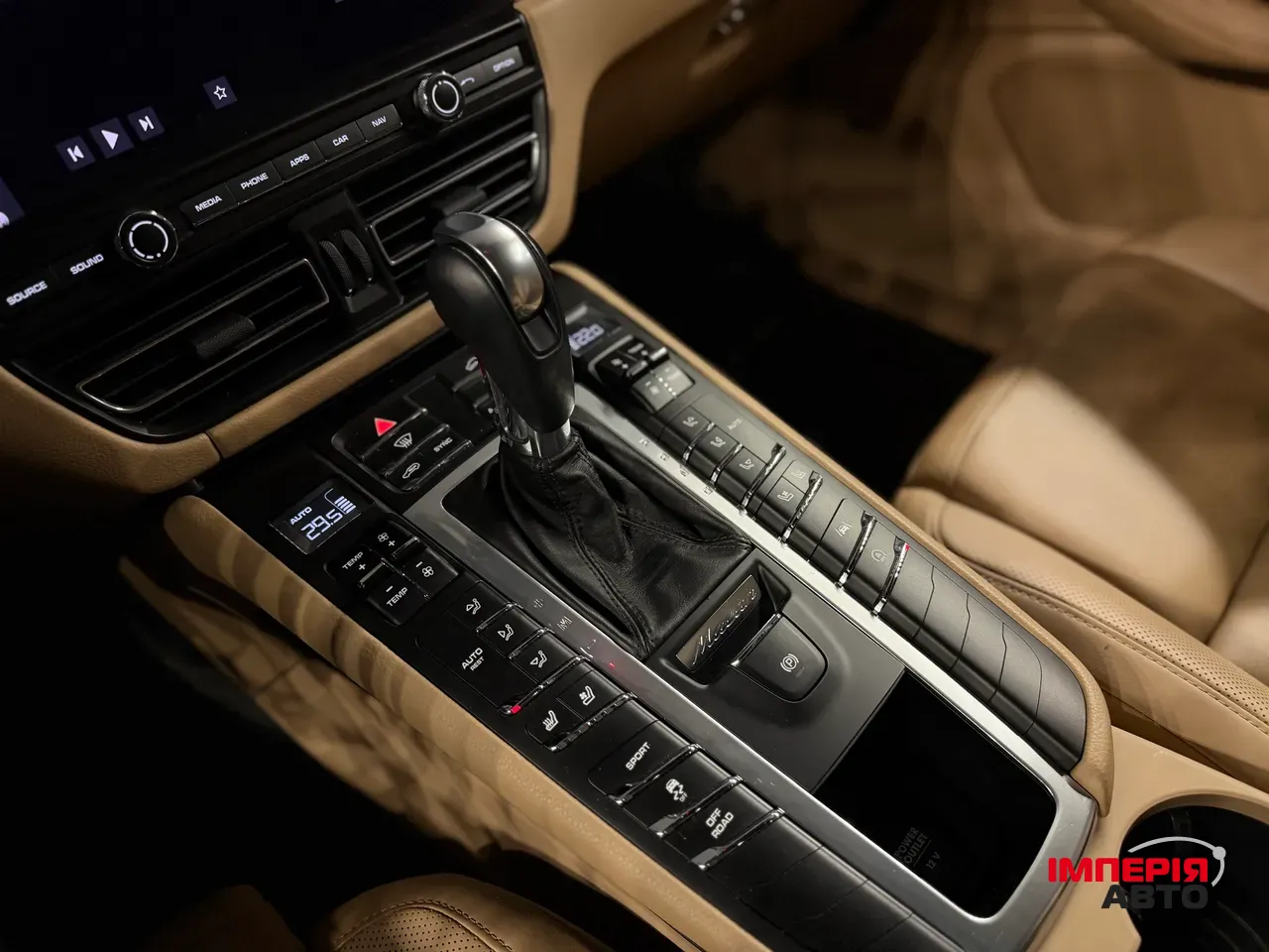 Porsche Macan - фото 17