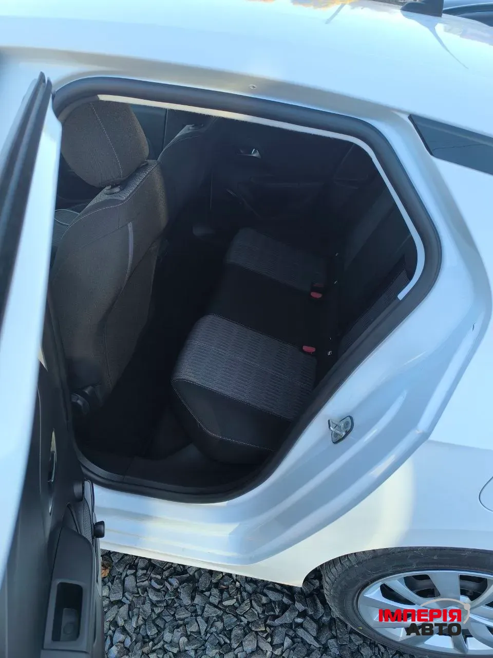 Opel Corsa - фото 8