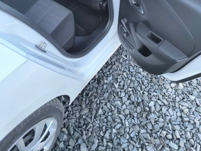 Opel Corsa - фото 5