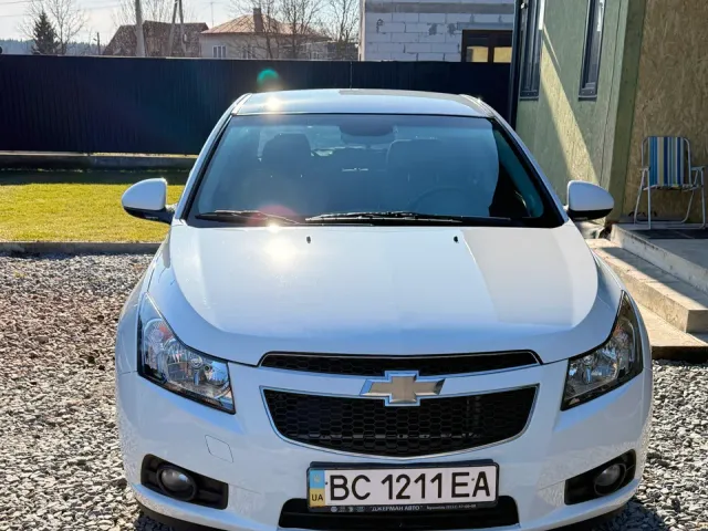 Chevrolet Cruze - фото 1