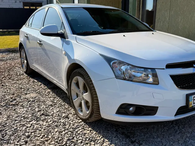 Chevrolet Cruze - фото 3