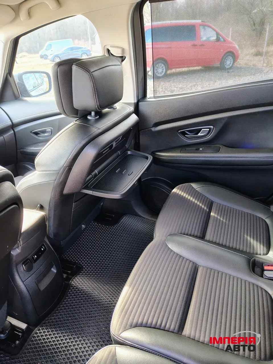 Renault Scenic - фото 26