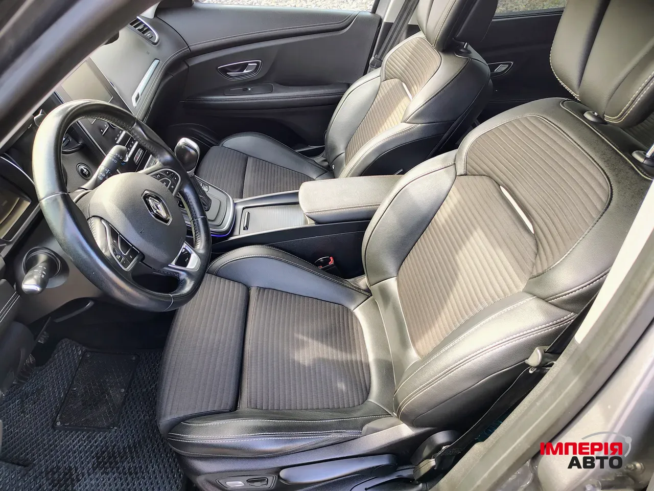 Renault Scenic - фото 20