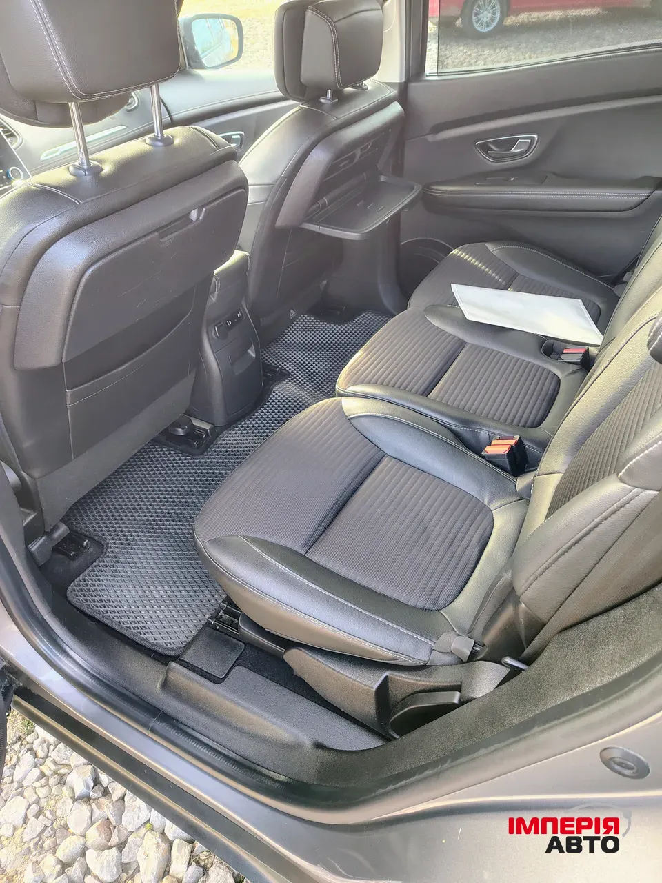 Renault Scenic - фото 25