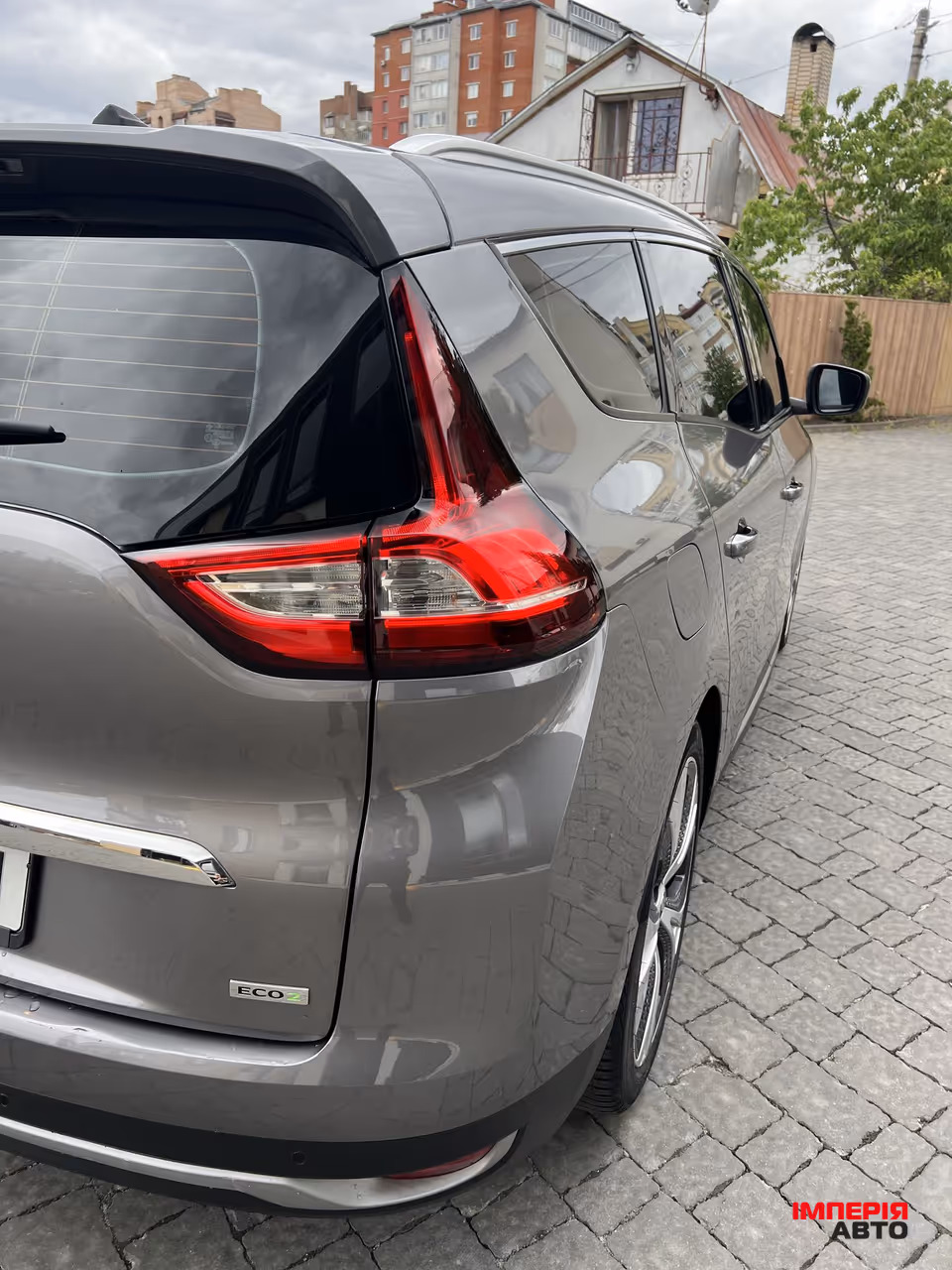 Renault Scenic - фото 8