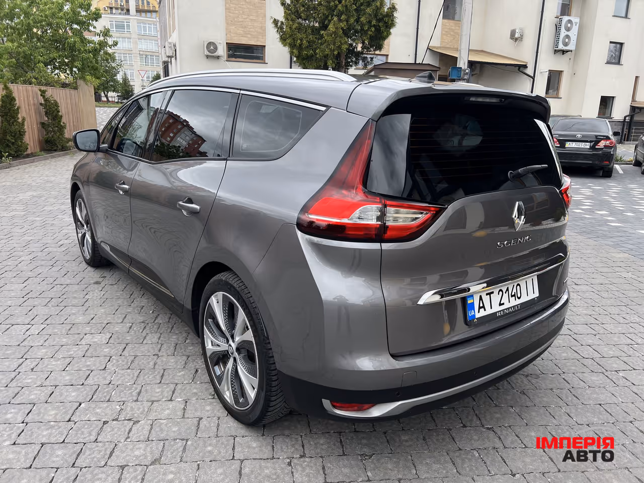 Renault Scenic - фото 13