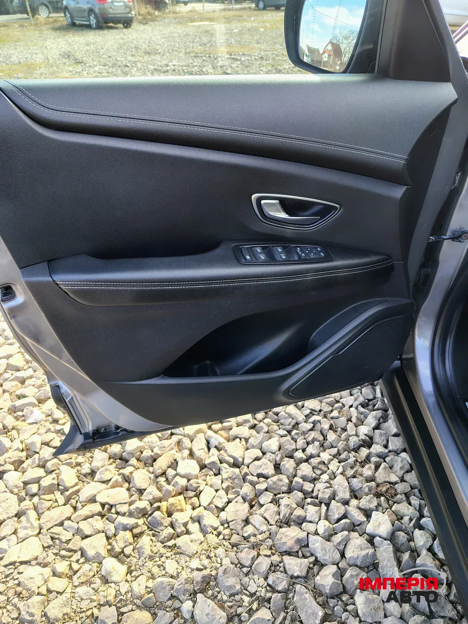 Renault Scenic - фото 19