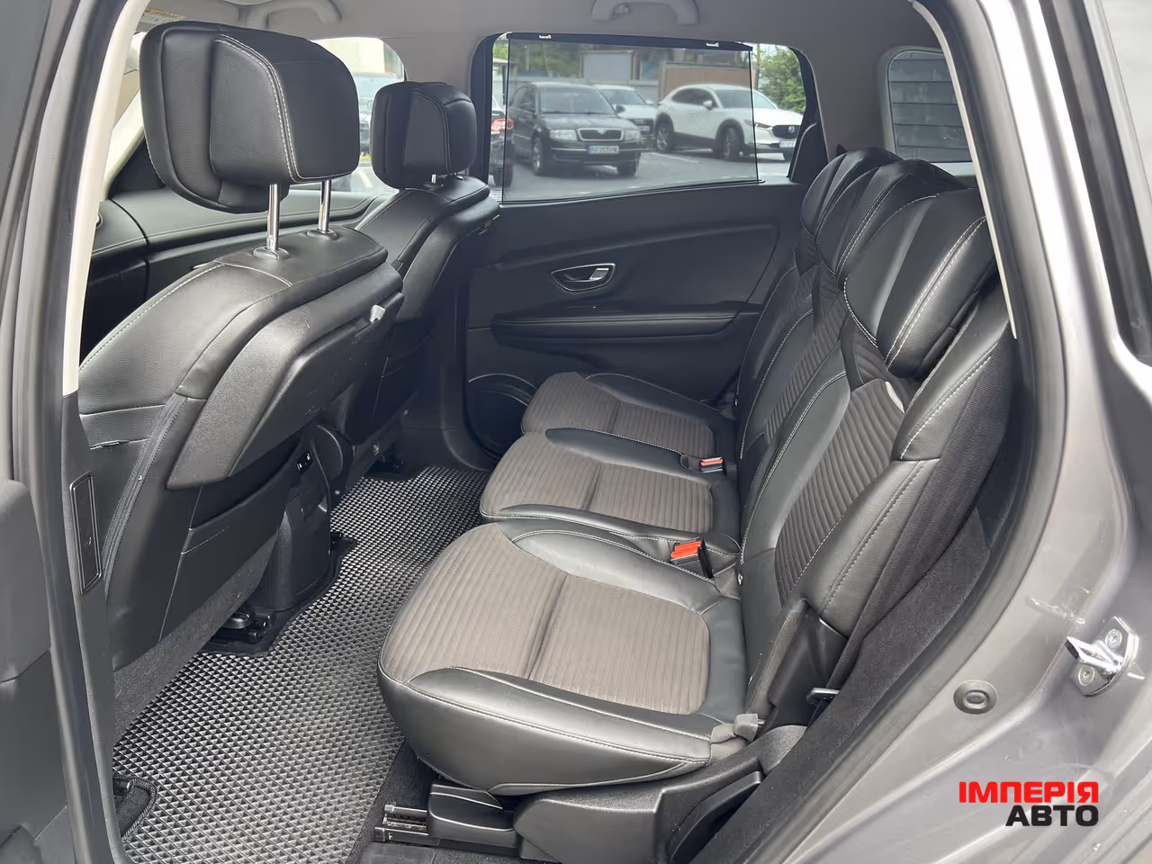 Renault Scenic - фото 24