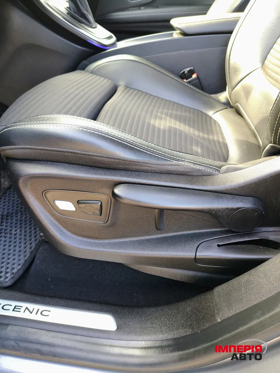 Renault Scenic - фото 21