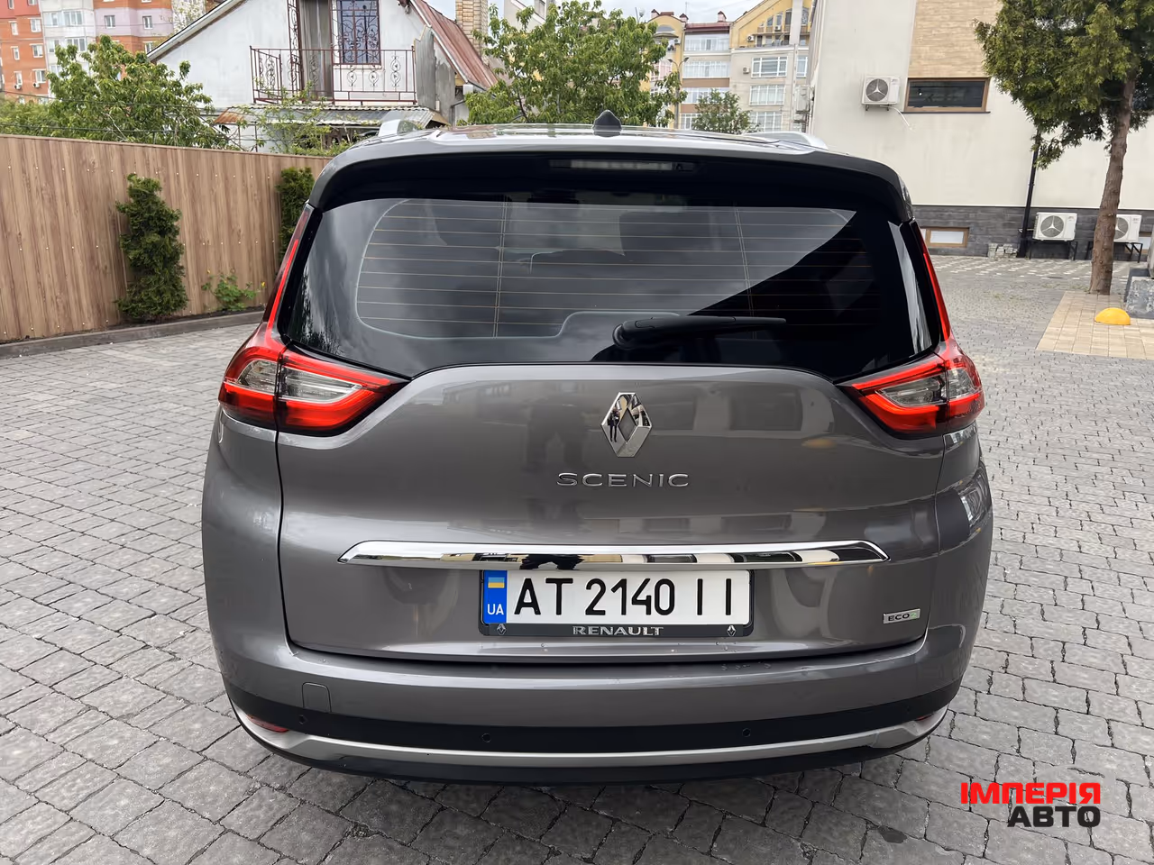 Renault Scenic - фото 12