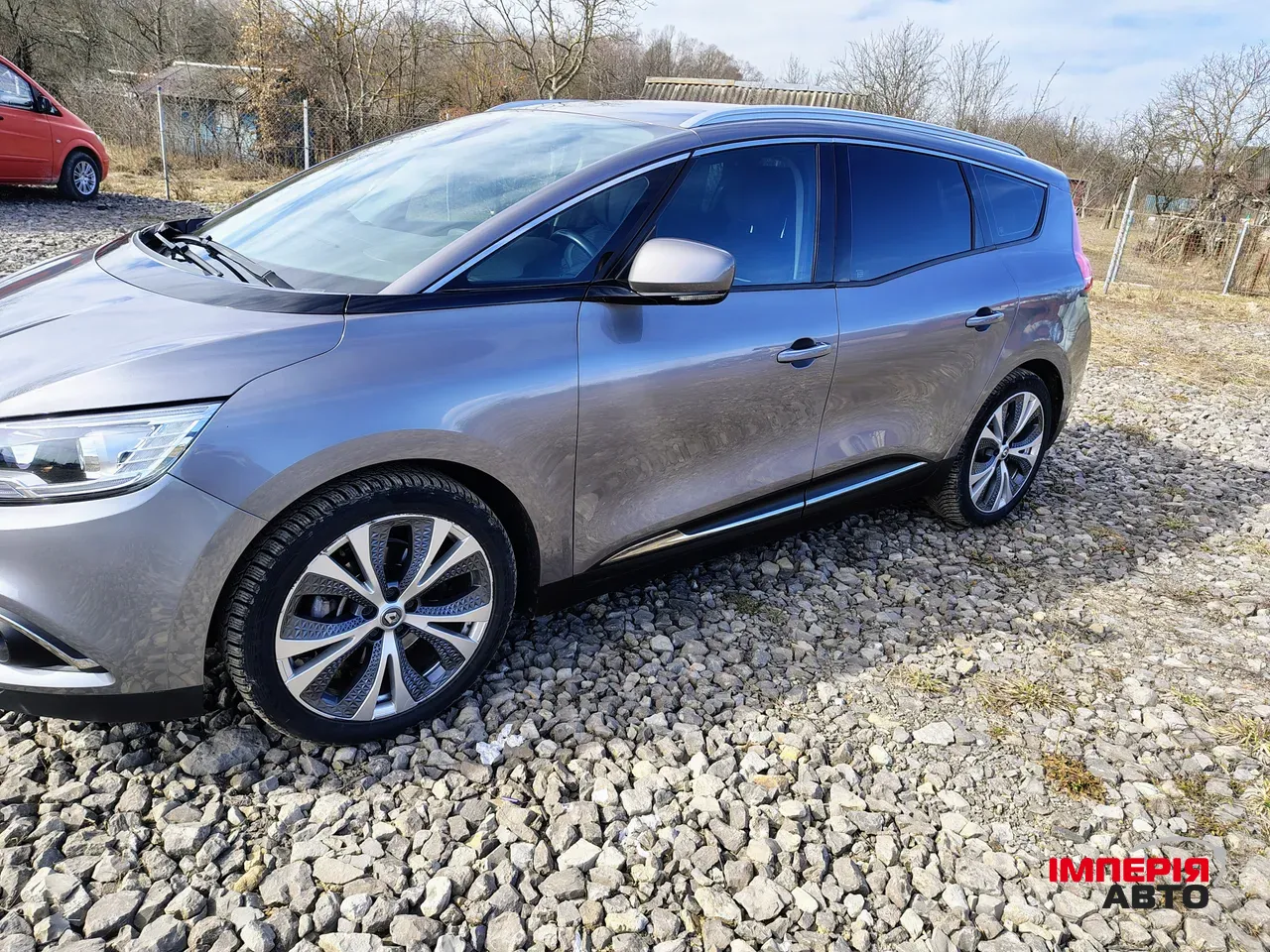 Renault Scenic - фото 11