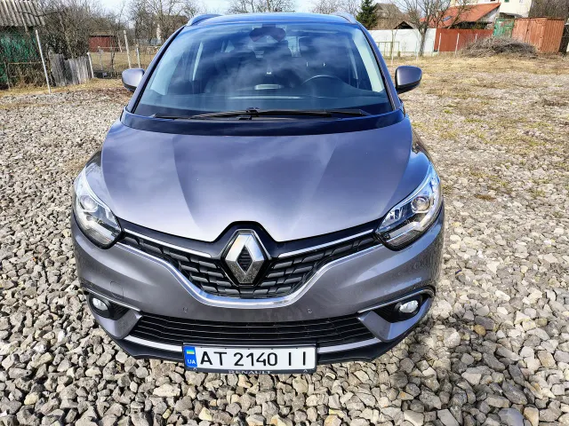 Renault Scenic - фото 3
