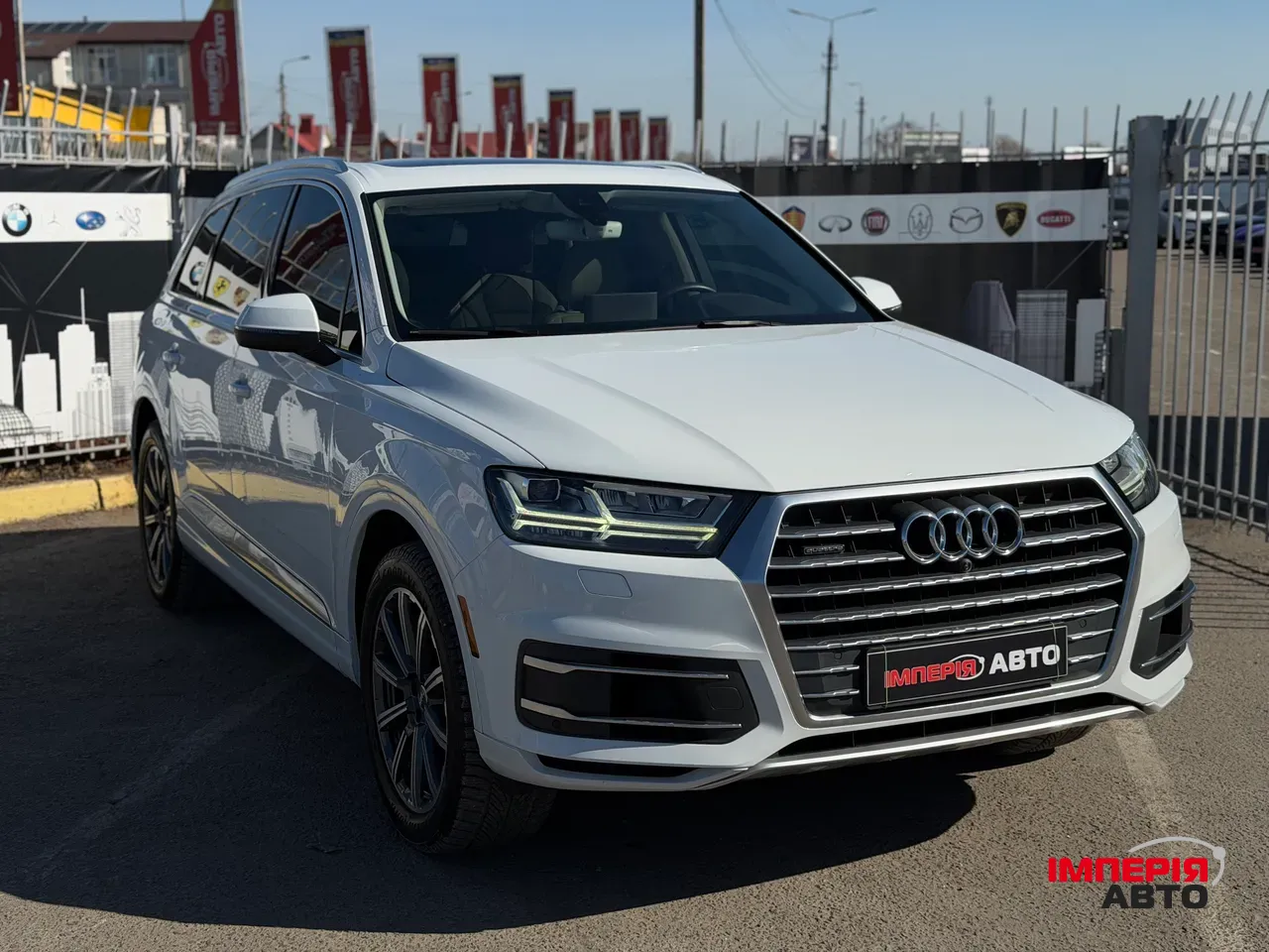 Audi Q7 - фото 3
